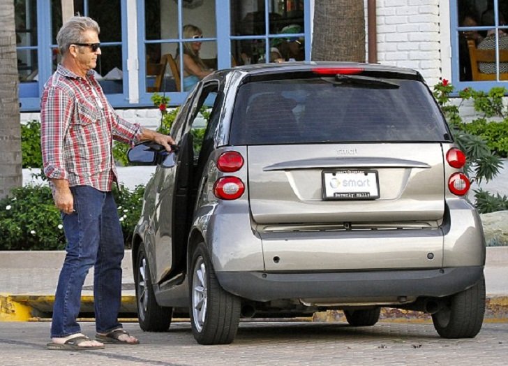 Gibson bought the said Smart Car in 2011.