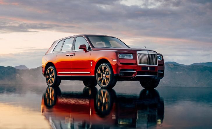 Minaj rewarded herself for landing the 6th place of the Forbes' 2016 top 20 Hip-hop earners by buying a Range Rover.