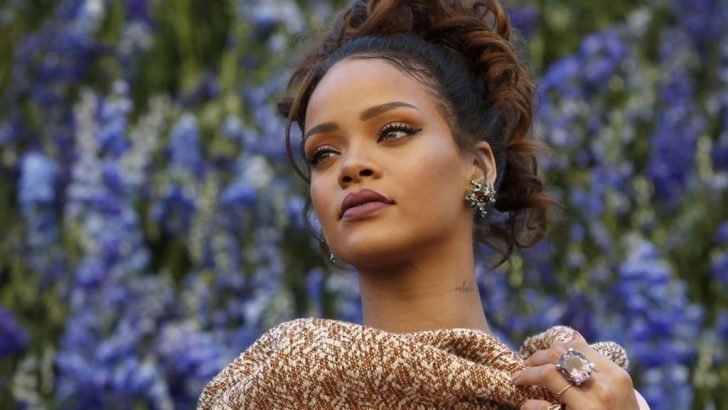 Rihanna says her fans and customers will have fun switching between these hues and adding more vibrant and color to their faces.