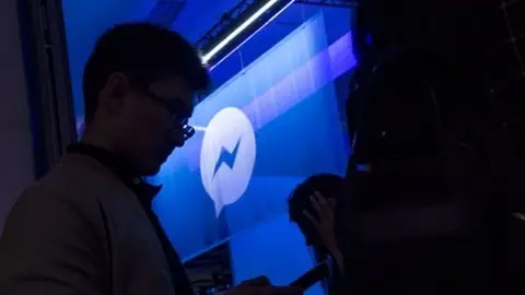 Another Scandal! Facebook in the Spotlight for Scanning Private Messenger Conversations