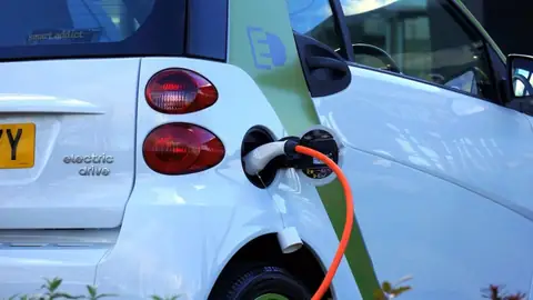 Buying Insurance Coverage for Your Electric Car? Here’s What You Need to Know