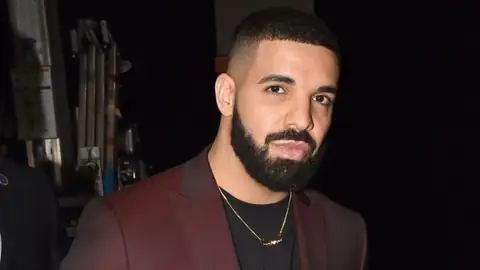 Started from the Bottom Now He’s Here! Drake Buys a Private Boeing 767 Jet for an Astounding Price