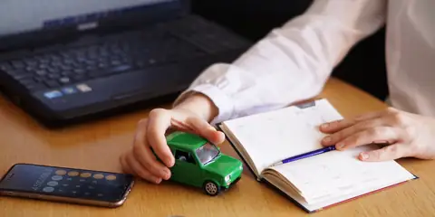 How Choosing the Right IDV Can Save You Money on Car Insurance