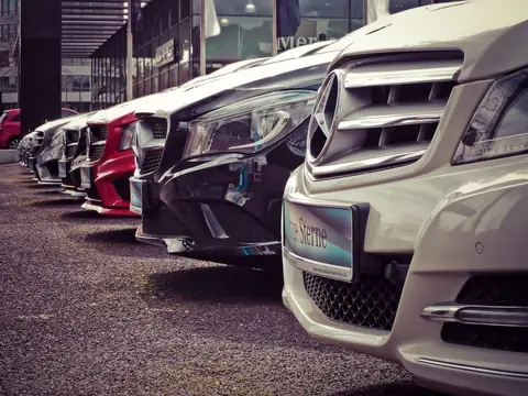 Top 3 Best Super-Luxury Cars Of 2022