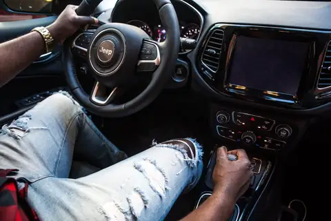 How to Drive a Stick Shift: A Quick Guide for Manual Beginners