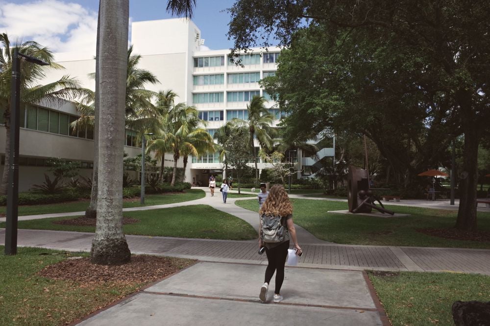 Here’s How Much Spending Money Your College Student Should Get