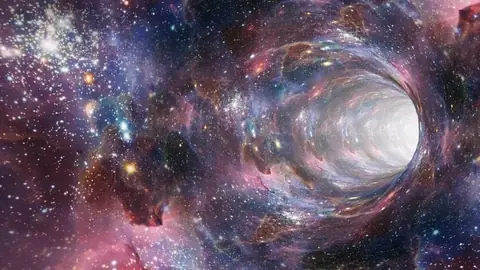 Here’s What a Theoretical Physicist Thinks of The US Military’s Study on Light Speed Travel
