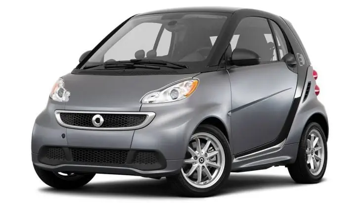 Many fans were surprised when they saw Bieber driving the Smart Car along Beverly Hills.