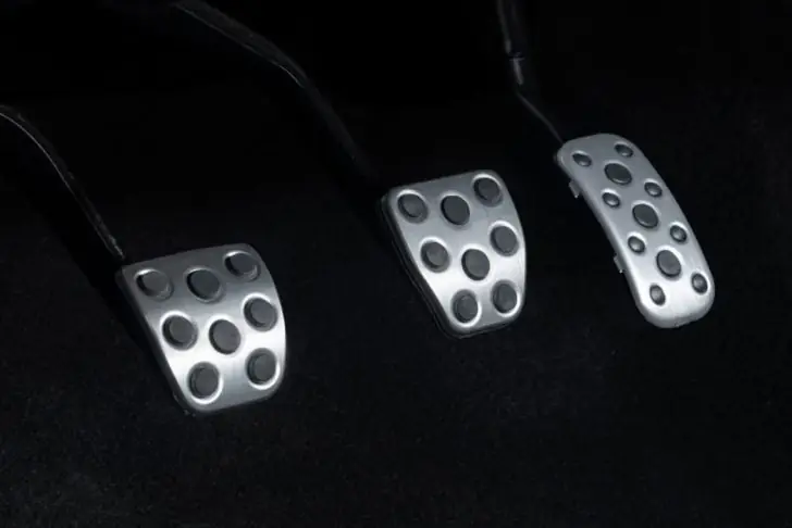 How to drive a stick shift with ease.