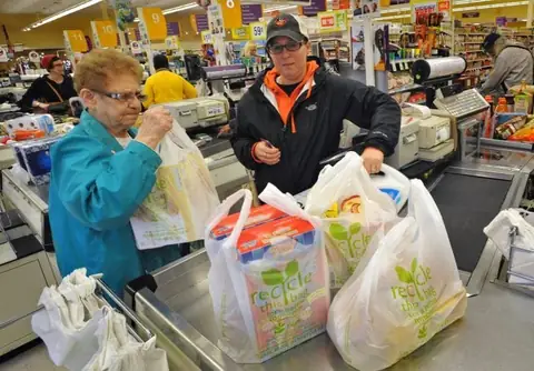 Ban on Plastics Picking Pace as Woolies and Cole Stores Follow Suit