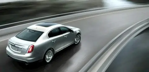 What You Need To Know About Car Rental Insurance And Collision Damage Waiver